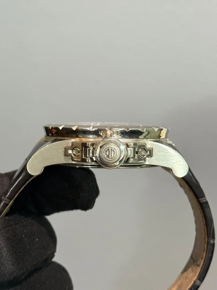 Roger Dubuis Excalibur BI-RETROGRADE DATE LE 88 Pcs